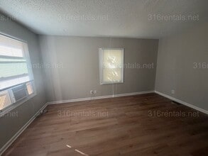 Building Photo - 945 N Grove St