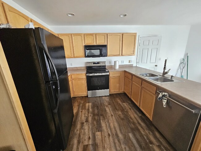 Foto del edificio - 1691 40 E