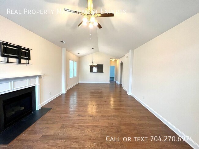 Foto del edificio - Beautiful Ranch 3BR & 2BA in Davidson!
