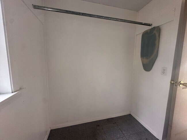 Foto del edificio - Spacious 2/1 Kinder