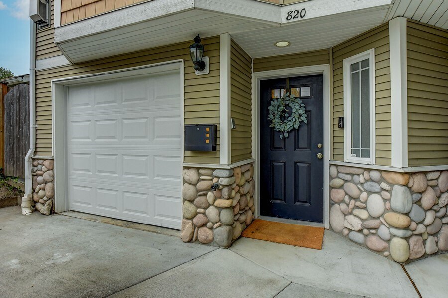 Vibrant Ballard Lifestyle Townhouse for Rent in Seattle, WA