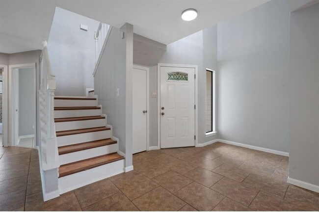 Building Photo - 1711 Latigo Trce