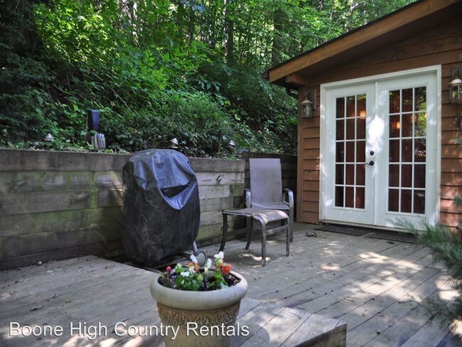 Building Photo - 3 br, 2 bath House - 6218 Junaluska Rd