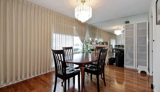 Foto del edificio - 821 Long Rd