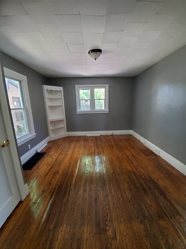 Foto del edificio - 100 Wellington Ave