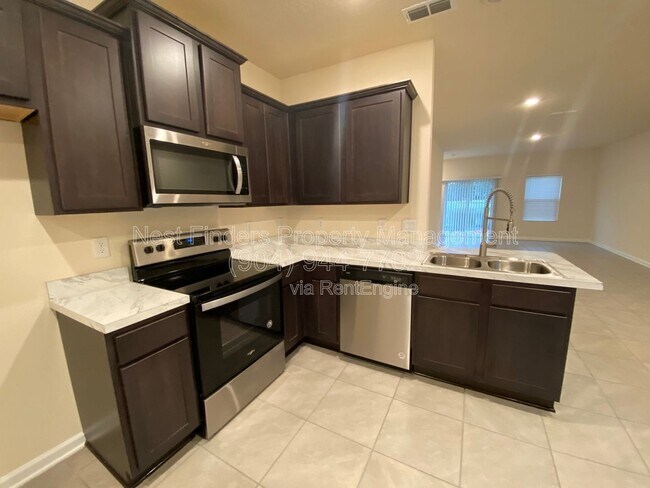 Foto del edificio - 9588 Star Dr