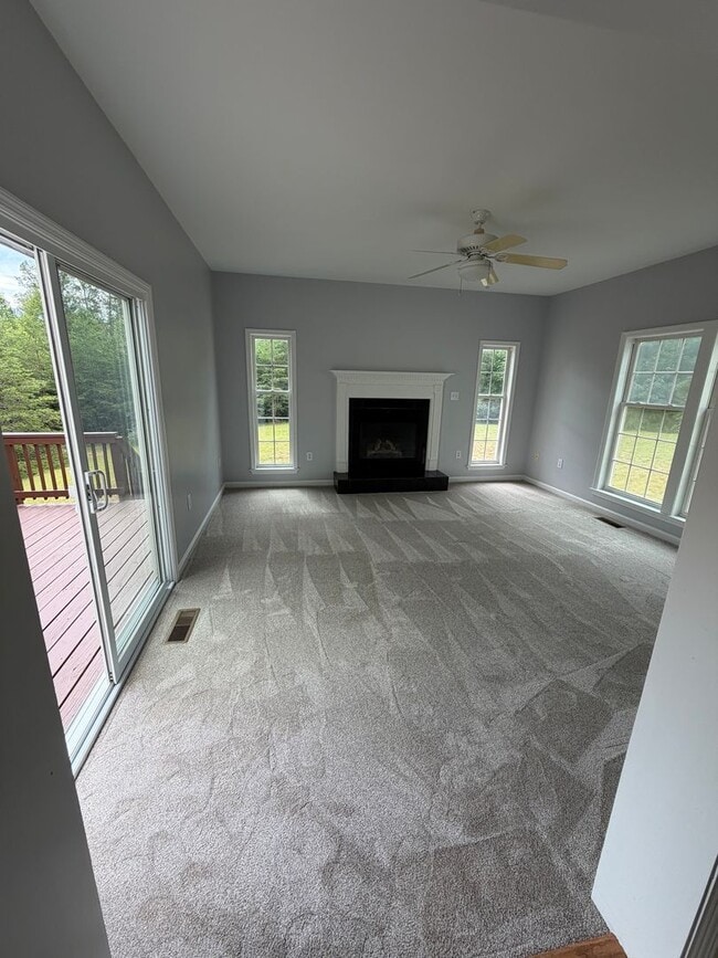 Foto del edificio - 106 Mountainside Drive
