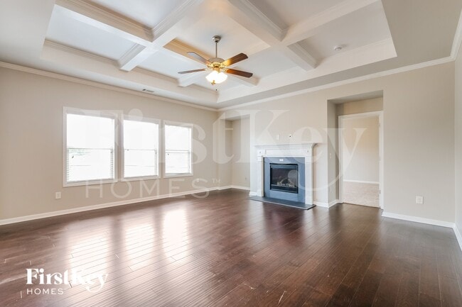 Building Photo - 4475 Clubside Dr