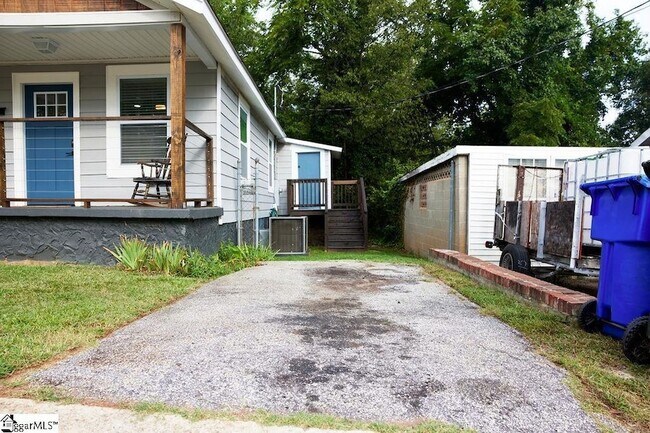 Foto del edificio - 4 Lindberg Ave