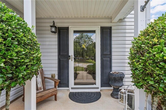 Building Photo - 142 Holly Mill Village Dr