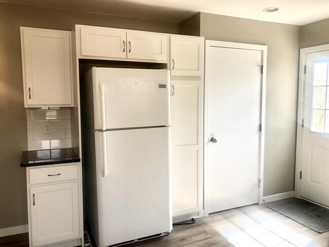 Foto del edificio - 2929 Burlingame Ave SW