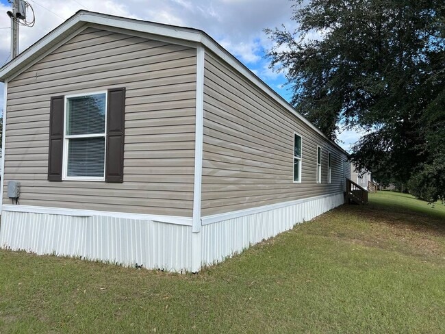 Building Photo - 142 CO ROAD-12