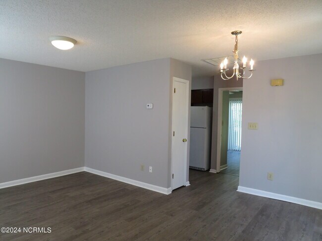 Building Photo - 6 Portwest Townhouses Dr