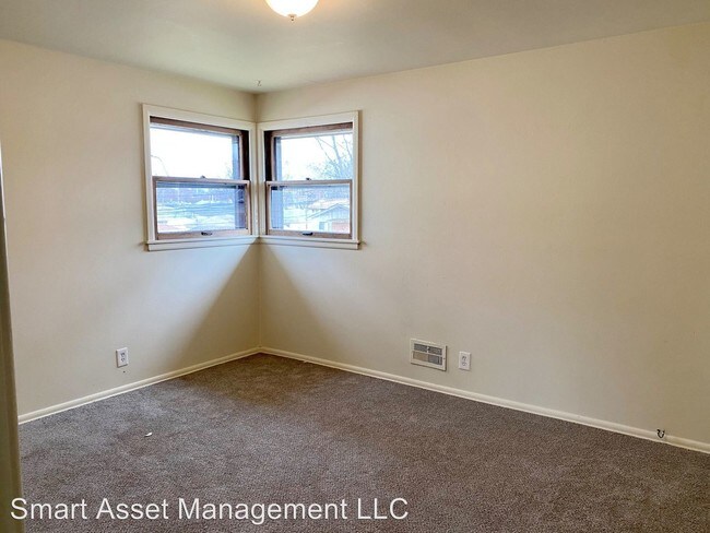 Building Photo - 5734 N 76th St