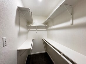 Building Photo - 2110 Turner Dr