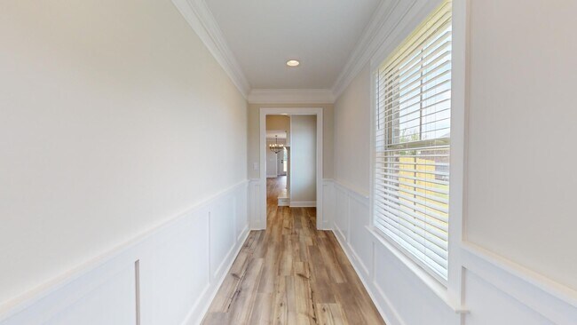 Building Photo - Oak Creek Subdivision