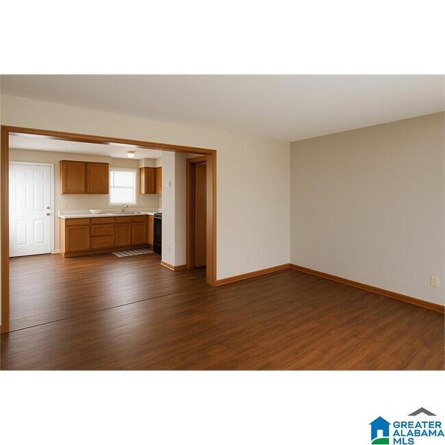 Foto del edificio - 611 Center Way S