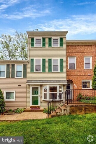 Building Photo - 13842 Beaujolais Ct