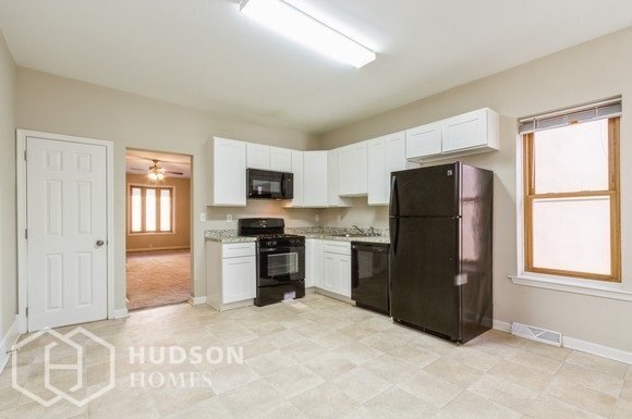 Foto del edificio - AVAILABLE NOW! - 1248 Luzerne St, Reading,...