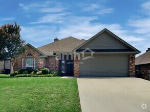 Building Photo - 733 Morgan Dr