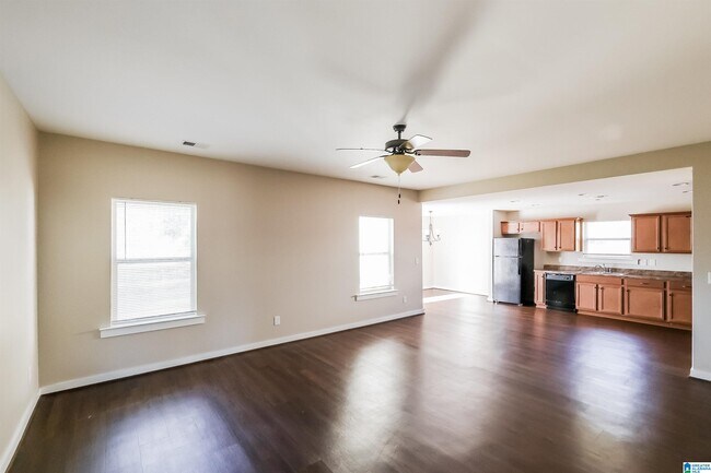 Building Photo - 47 Carriage House Rd SW