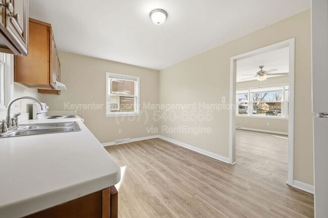 Foto del edificio - 211 Madrid Dr