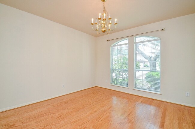 Foto del edificio - 9403 Sundance Dr