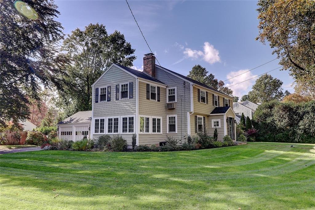 Primary Photo - 21 Lantern Ln