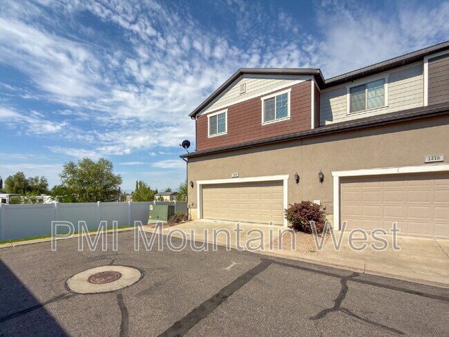Building Photo - 1424 S Mountain View Ct