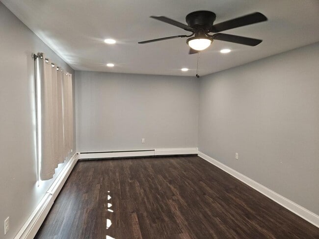 Building Photo - 414 Delaware Ave