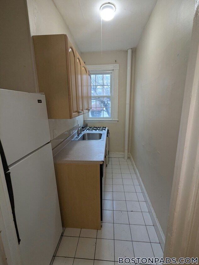 Primary Photo - 15 Glenville Ave