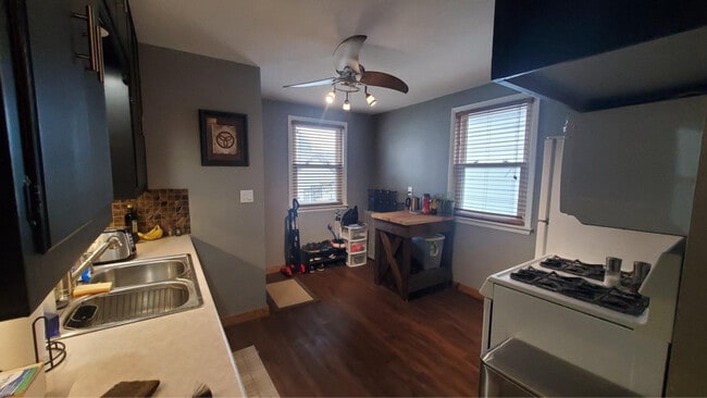 Foto del edificio - 1520 S 73rd St