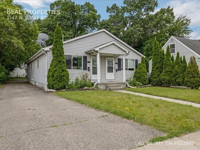 Foto del edificio - 1547 W Nine Mile Rd