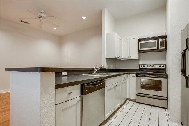 Foto del edificio - 3115 Oliver St