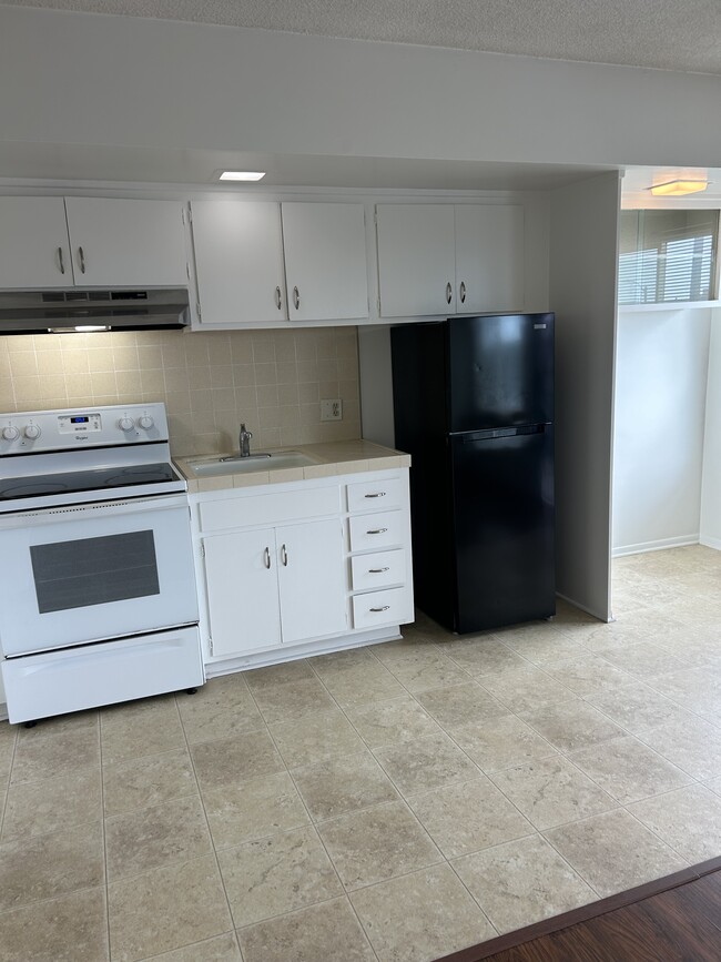 Building Photo - 2793 S Gaffey St