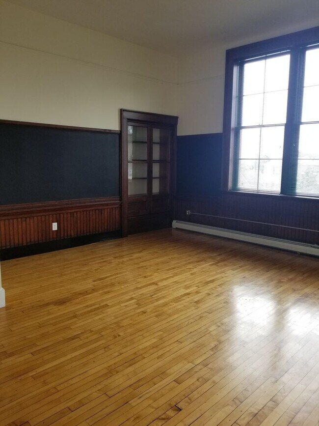 Foto del edificio - The Varnum School Apartments