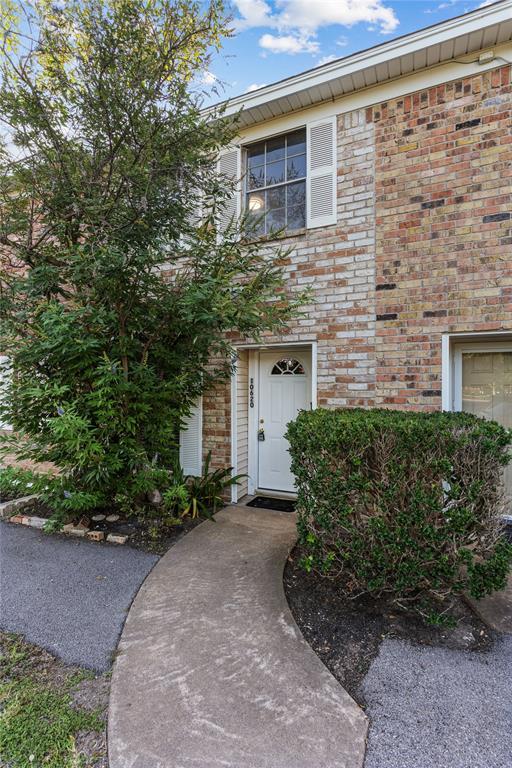 10620 Hazelhurst Dr Unit 45, Houston, TX 77043 Condo for Rent in