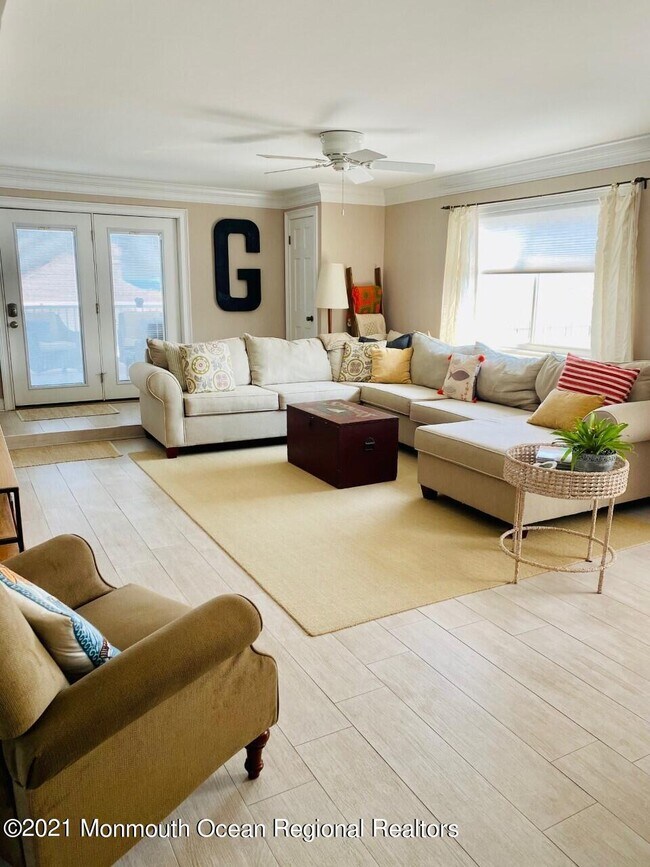 Building Photo - 1 2nd Ave