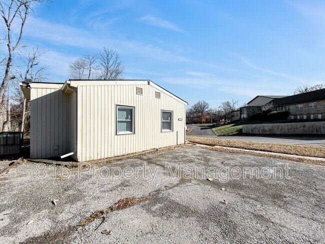 Foto del edificio - 4802 Locust Ave