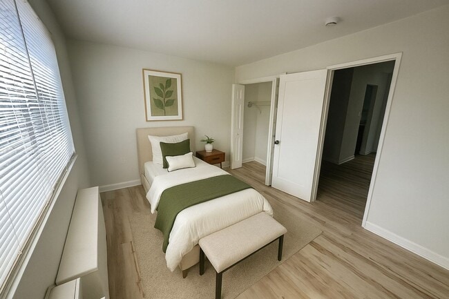 Building Photo - 3 Bed 1 Bath SW DC