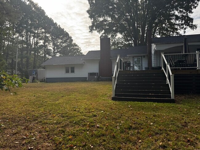 Foto del edificio - 2401 Hillcrest Ave.