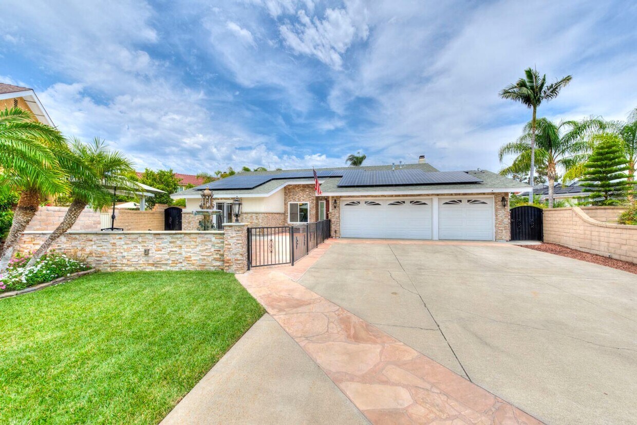 Foto principal - 4 br, 2 bath House - 24911 Luton Street