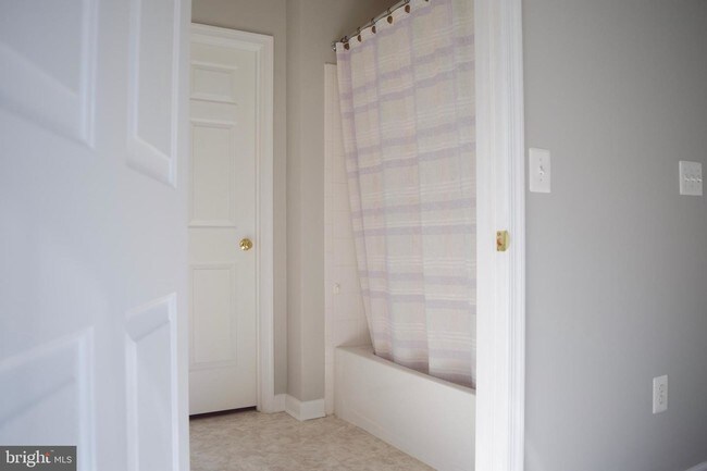 Building Photo - 5047 Marchwood Ct