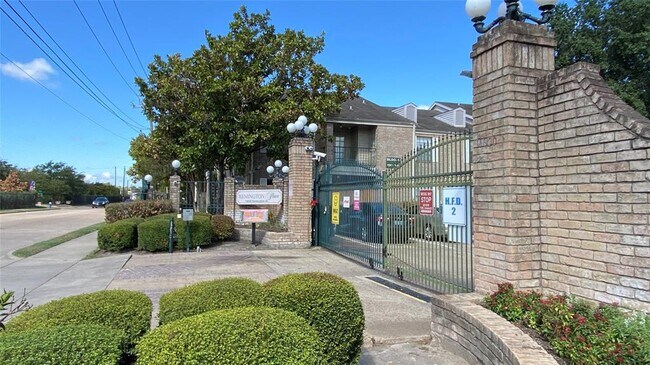 Building Photo - 14600 Fonmeadow Dr
