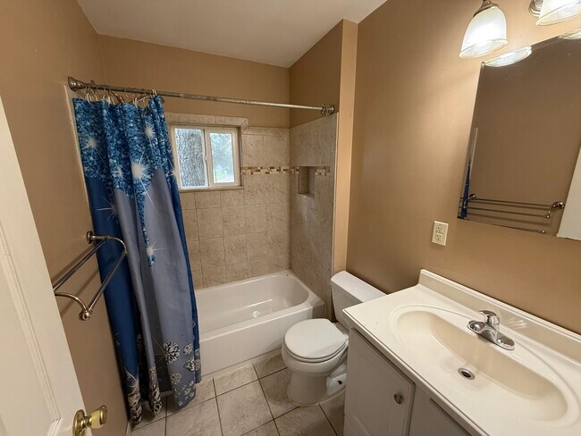 Foto del edificio - 22538 Raven Ave