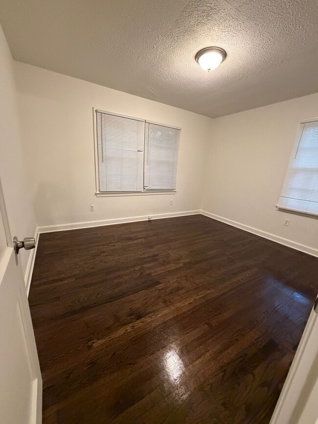 Foto del edificio - 2368 Jernigan Pl SE