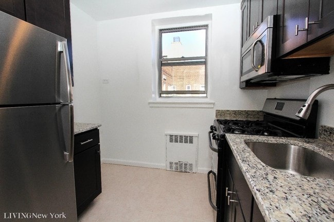 Building Photo - 5570 Netherland Ave