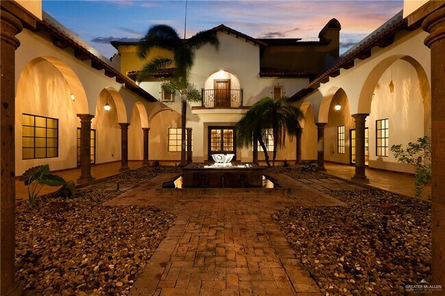 Building Photo - 2304 Antigua Dr