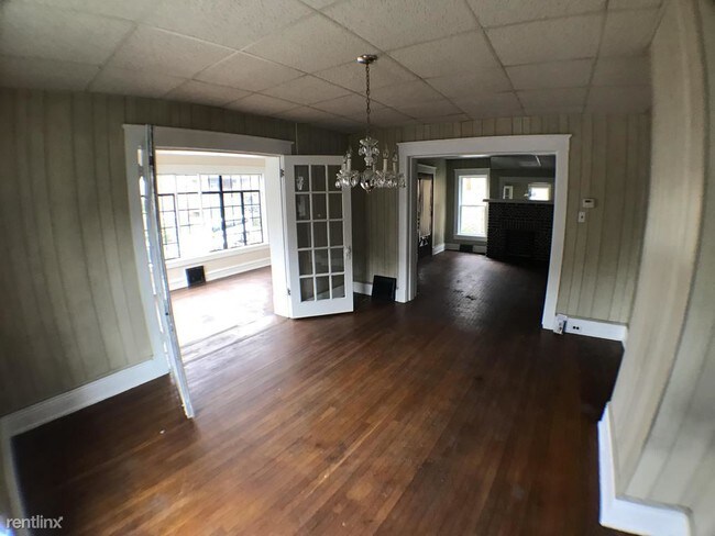 Building Photo - 3 br, 1 bath House - 120 Orchard St