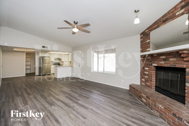 Foto del edificio - 3928 E Garnet Cir